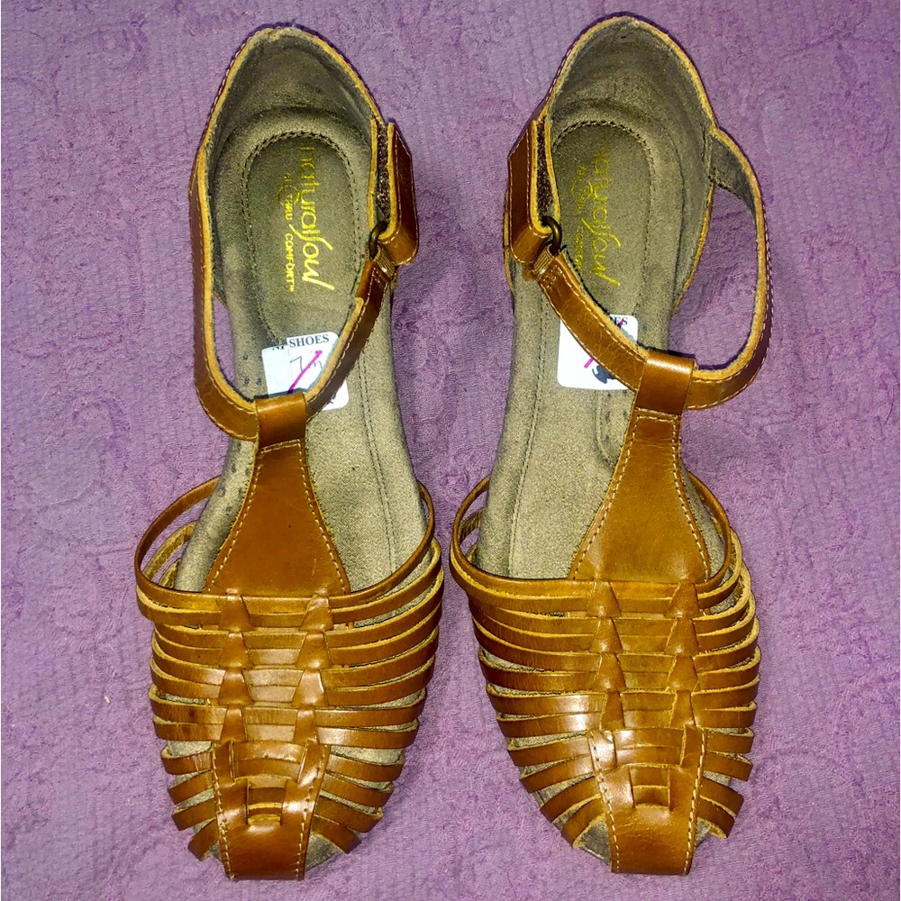 Natural Soul Women's Woven T-Strap Sandals in Tan Brown